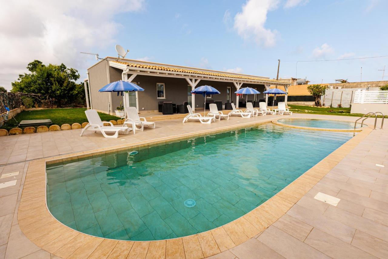 Perladelmare Aparthotel อาโวลา ภายนอก รูปภาพ