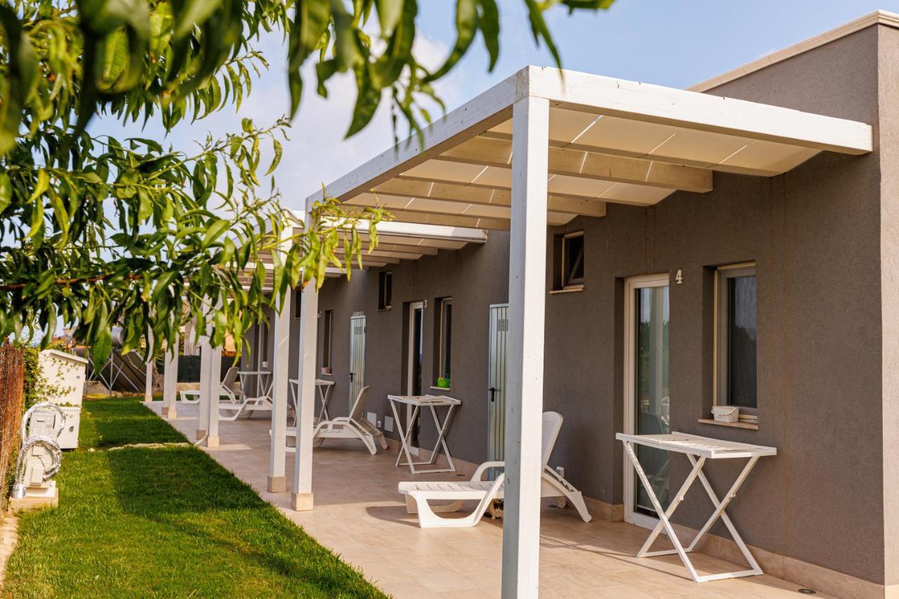 Perladelmare Aparthotel อาโวลา ภายนอก รูปภาพ